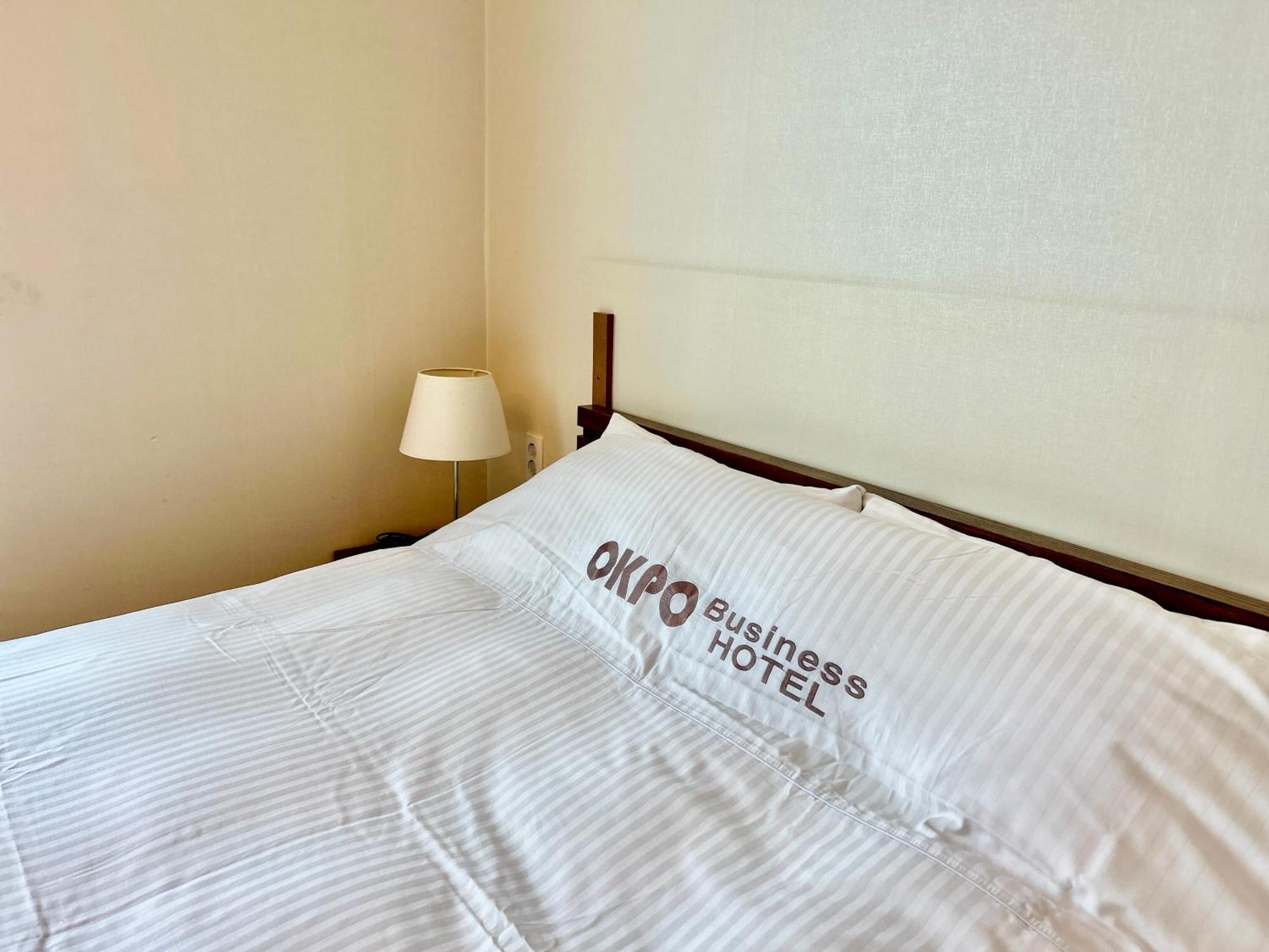Okpo Business Hotel Geoje Exterior photo